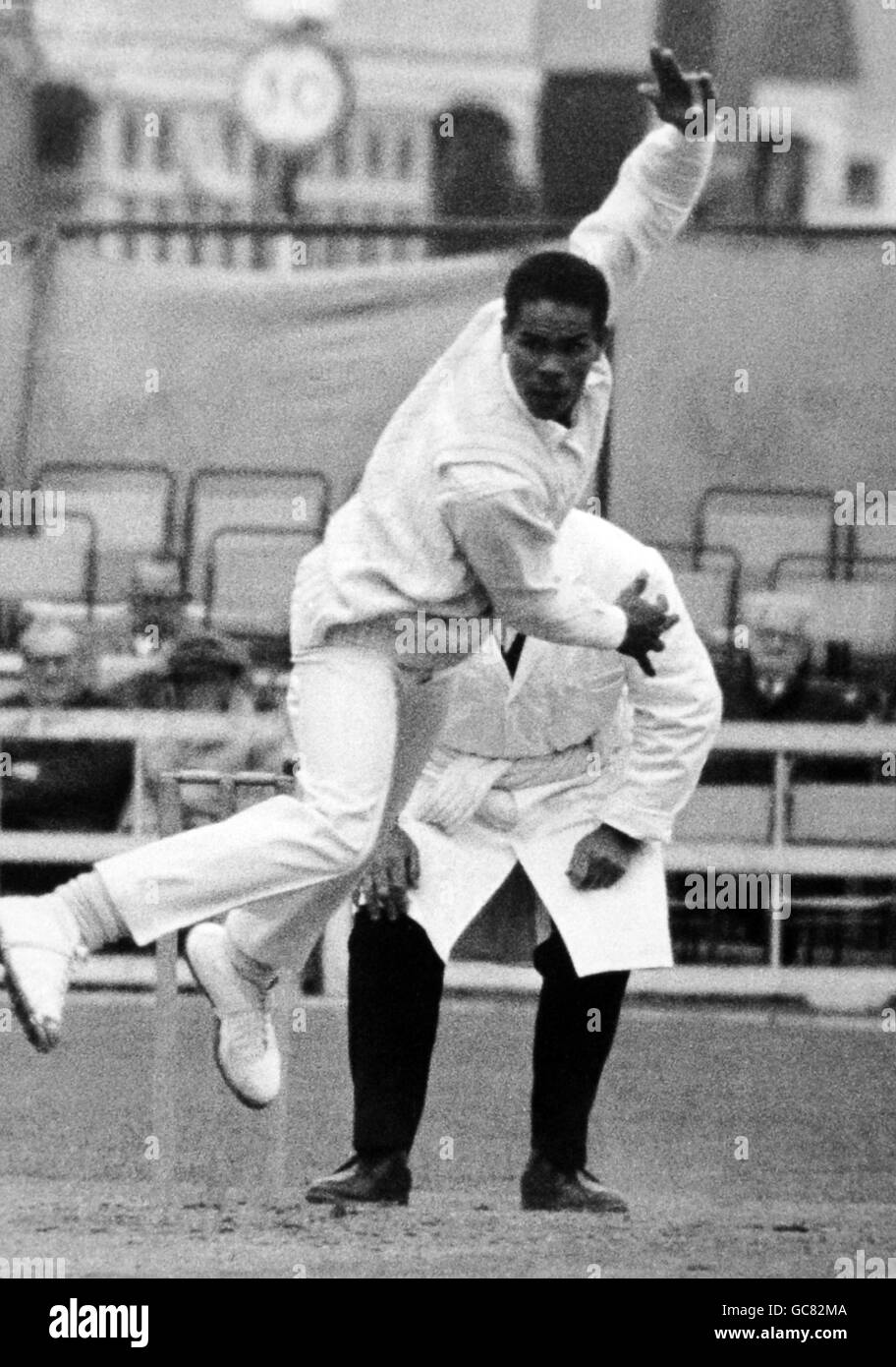 Cricket - Essex v Kent County Championship 1968 Venue Gidea parco sportivo, Romford Foto Stock