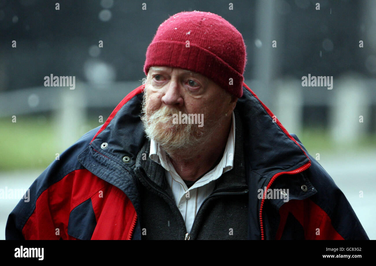 Ian McNicol, il padre dell'adolescente assassinato Dinah McNicol, arriva a Chelmsford Crown Court, Chelmsford, Essex. Foto Stock