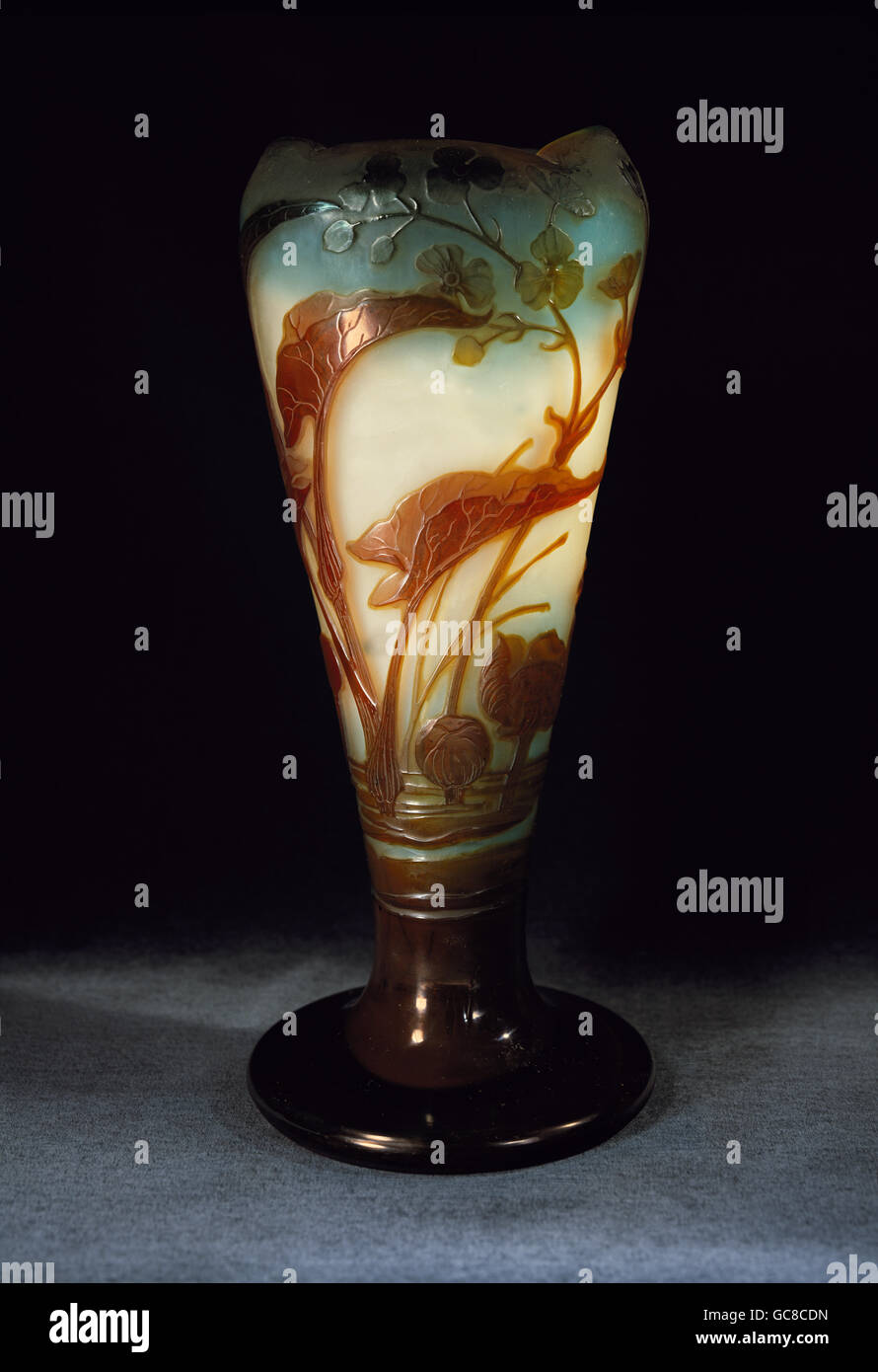 Belle arti, navi, vase, da Emile Galle (1846 - 1904), vetro, ornati, altezza 37,8 cm, Francia, circa 1900, collezione privata, Foto Stock