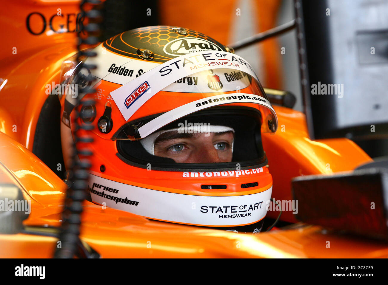 Geroland's Jeroen Bleekemolen si prepara per la gara sprint durante la British A1GP a Brands Hatch, Kent. Foto Stock