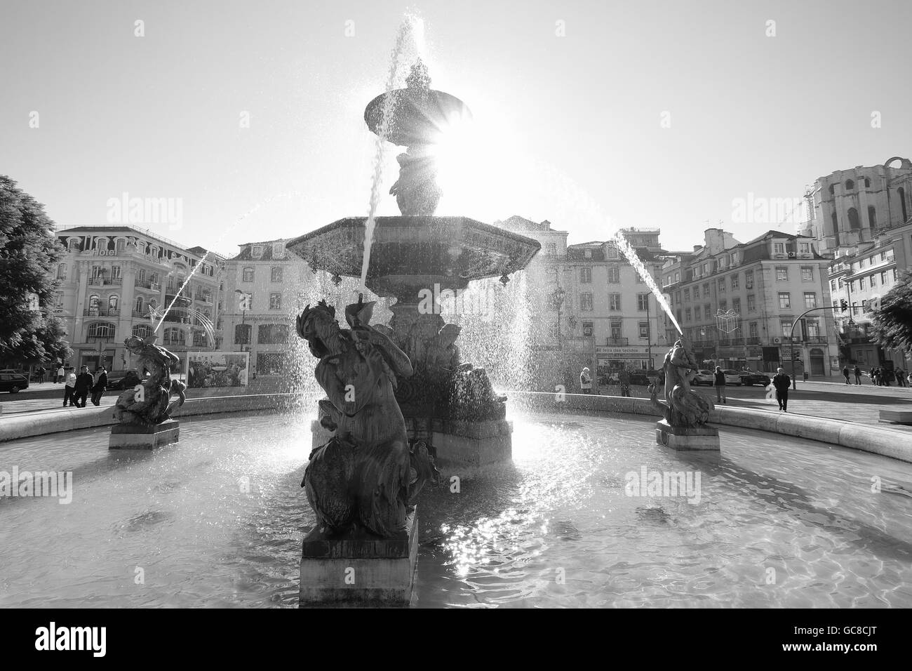 Piazza Rossio Fontana barocca, Lisbona Foto Stock