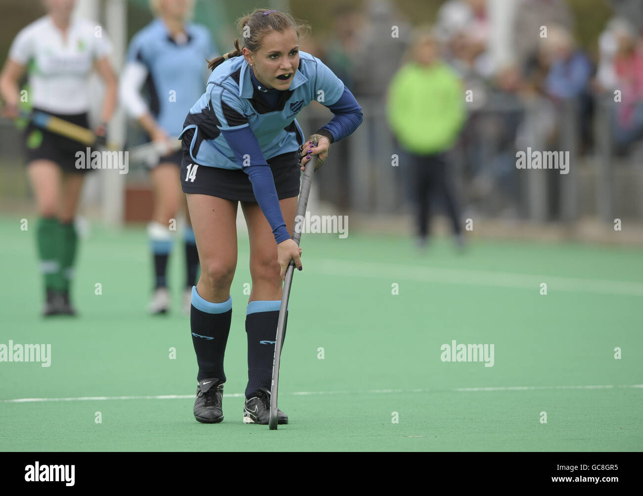 Hockey - EHL Premier League - Canterbury / Reading HC - Polo Farm. Reading's Laura Puddle durante la loro partita della EHL Premier League alla Polo Farm di Canterbury, Kent, 17 ottobre 2009. Foto Stock