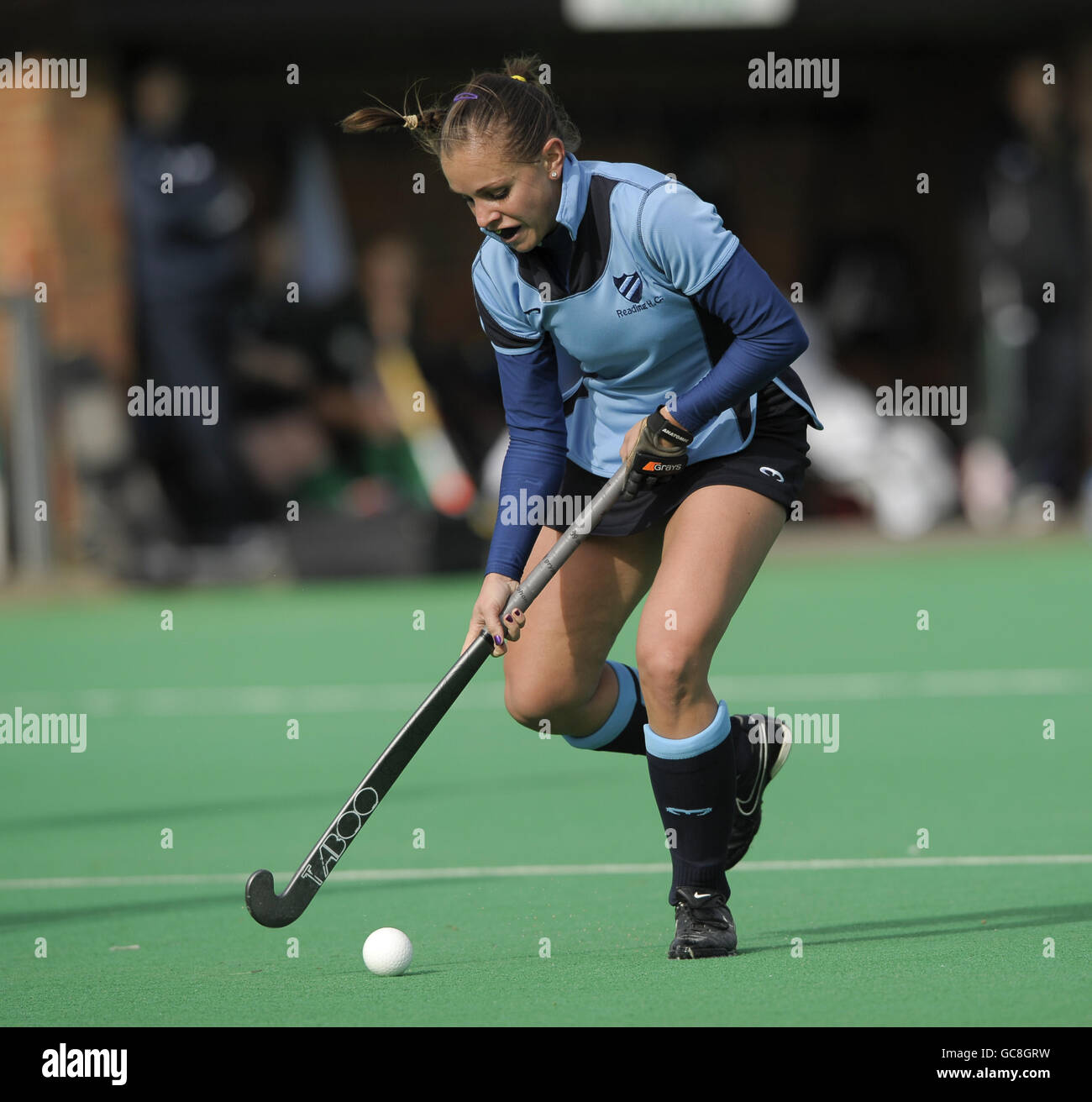 Laura Puddle di Reading durante la loro partita della EHL Premier League alla Polo Farm di Canterbury, Kent, il 17 ottobre 2009. Foto Stock