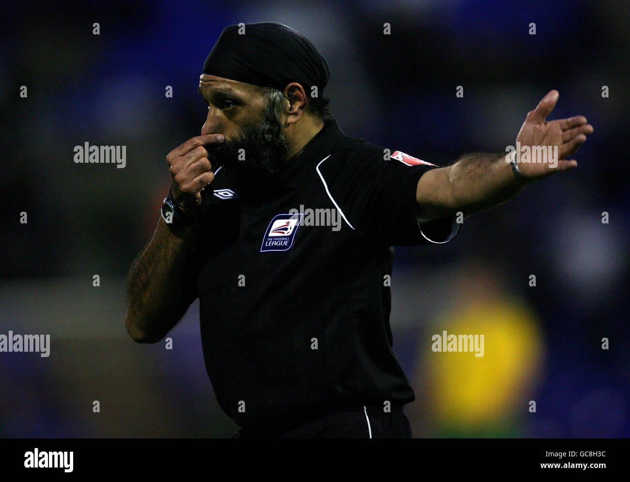 Calcio - Coca-Cola League One - Tranmere Rovers / Bristol Rovers - Prenton Park. Arbitro J Singh durante la partita della Coca-Cola League One al Prenton Park, Birkenhead. Foto Stock