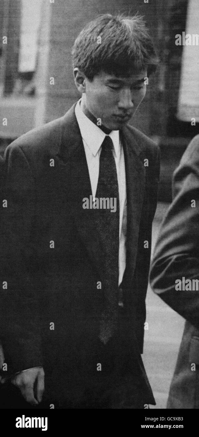 David Kang, studente di ventiquattro anni, arriva a un tribunale di Sydney. La giuria ha ritenuto Kang colpevole di minacciare la violenza contro il principe Carlo britannico. Kang ha ammesso di sparare una pistola di partenza vicino al principe Charles, che stava consegnando un discorso di giorno dell'Australia a Sydney. Foto Stock