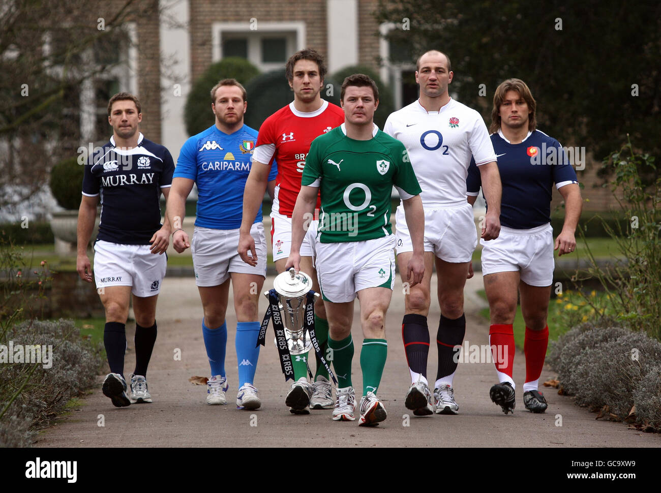 Captains (da sinistra a destra) in Scozia Chris Cusiter, Leonardo Ghiraldini in Italia, Ryan Jones del Galles, Brian o'Driscoll in Irlanda, Steve Borthwick in Inghilterra e Dimitri Szarzewski in Francia durante il lancio delle 6 Nazioni RBS all'Hurlingham Club di Londra. Foto Stock