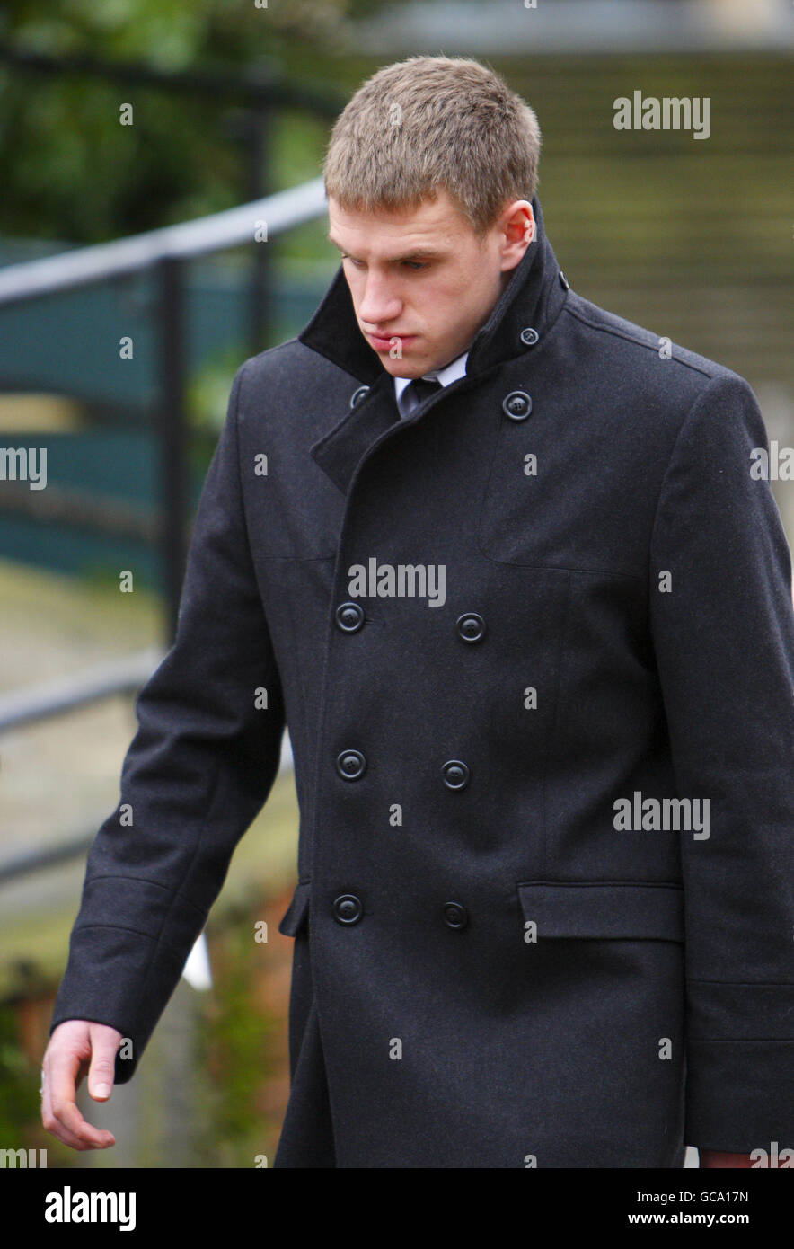 Royal Marine Commando Luke Morton a Winchester Crown Court, dove è in processo con altri tre Marines per l'omicidio di una valutazione Royal Navy durante una battaglia di bar ubriachi. Ben Scott, 22, Mark Clarke, 22, James Taylor, 26 e Morton, 21 anni, sono tutti accusati dell'assassinio di Kyle Bartlett, 21 anni. Foto Stock