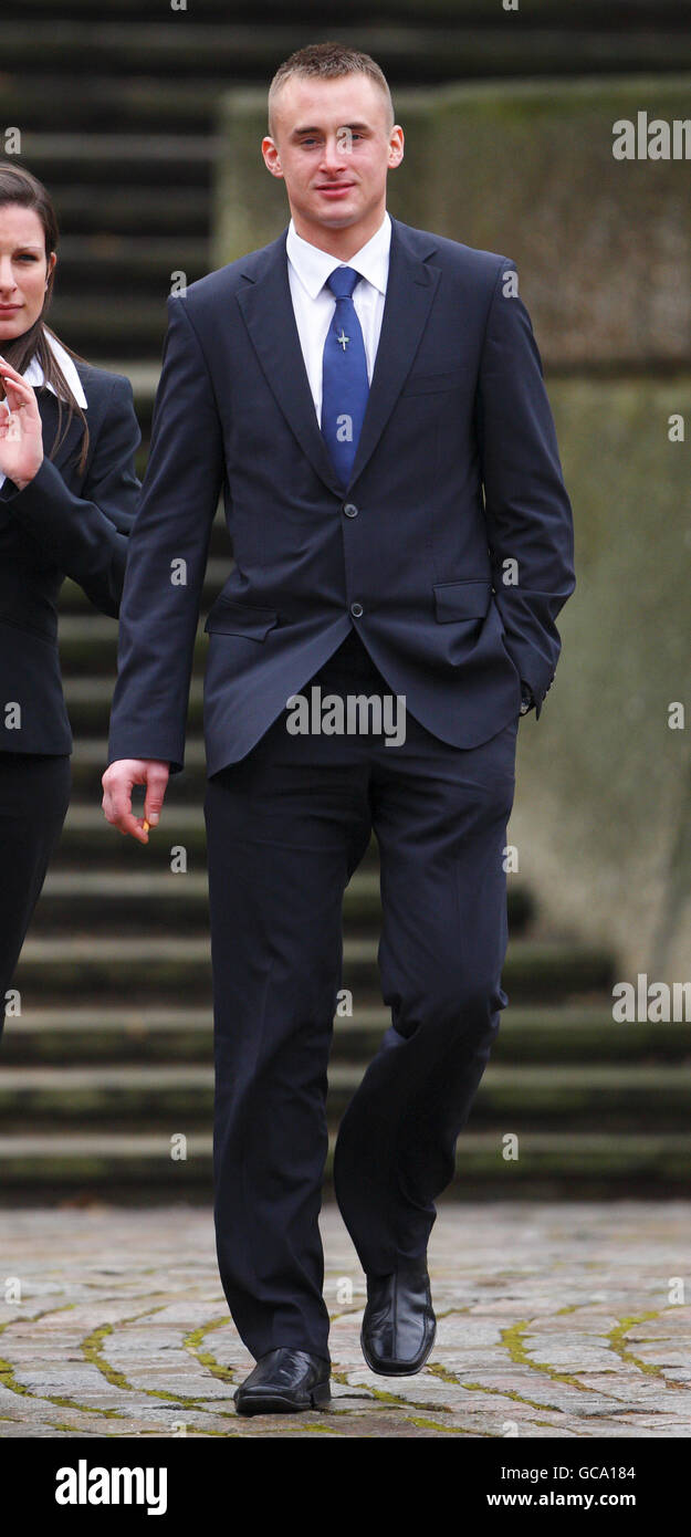 Royal Marine Commando James Taylor presso il Winchester Crown Court, dove è in processo con altri tre Marines per l'omicidio di un rating Royal Navy durante un drunken bar brawl. Ben Scott, 22, Mark Clarke, 22, Taylor, 26 e Luke Morton, 21 anni, sono tutti accusati dell'assassinio di Kyle Bartlett, 21 anni. Foto Stock