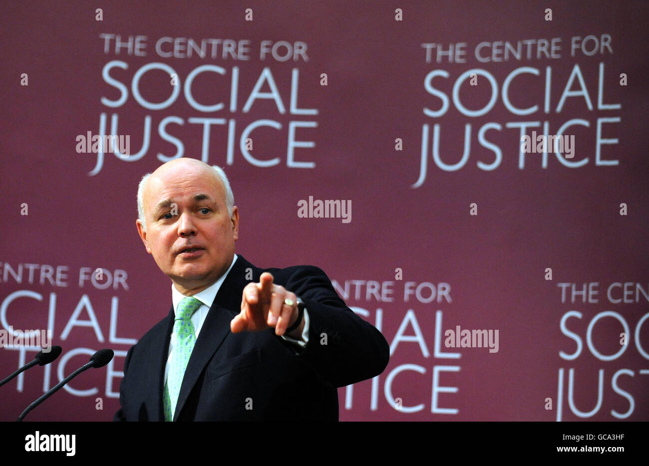 L'ex leader del Partito conservatore, Iain Duncan Smith, lancia il programma di lavoro del Centro di giustizia sociale, che comprende raccomandazioni politiche riguardanti l'assistenza agli anziani, la giustizia dei giovani, la salute mentale, la coesione comunitaria e il ritorno sociale sugli investimenti. Foto Stock
