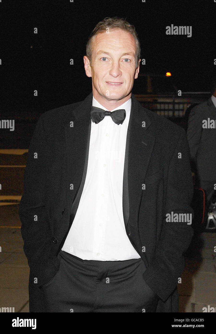 Febbraio Feel Good Ball. Richard Dunwoody arriva al Feel Good Ball di febbraio al Park Lane Hotel di Londra. Foto Stock