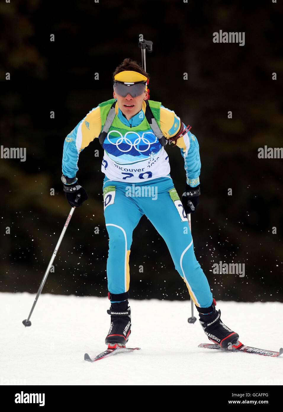 Kazakhstan Alexsandr Chervyhkov nel Mens 10 km Biathlon Sprint a. Whistler Olympic Park Foto Stock