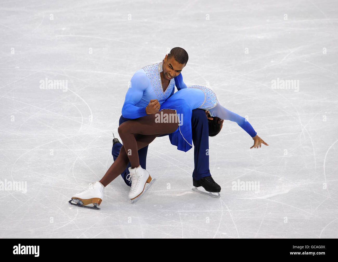 Olimpiadi invernali - 2010 Olimpiadi invernali Vancouver - quattro giorni. Vanessa James e Yannick Bonheur in Francia nel Pairs Free Ice Skating al Pacific Coliseum, Vancouver Foto Stock