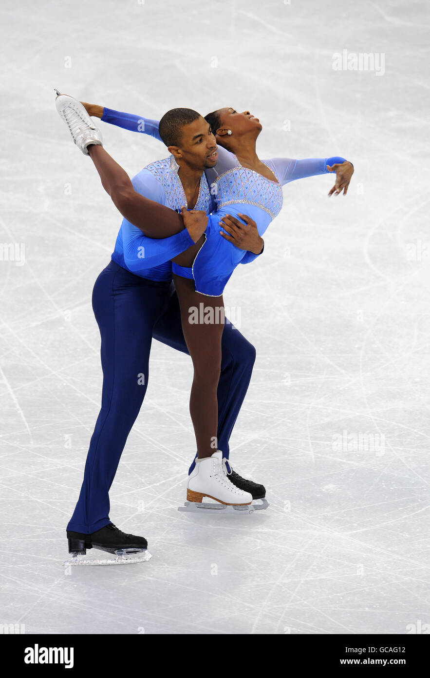 Olimpiadi invernali - 2010 Olimpiadi invernali Vancouver - quattro giorni. Vanessa James e Yannick Bonheur in Francia nel Pairs Free Ice Skating al Pacific Coliseum, Vancouver Foto Stock