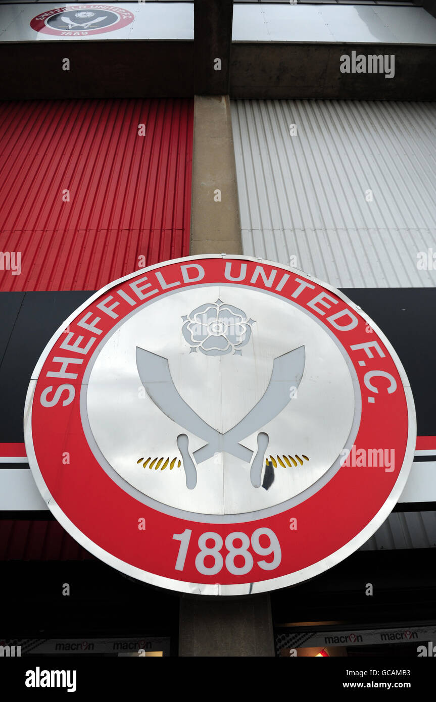 Vista generale di un cartello Sheffield United F.C fuori Bramall Corsia Foto Stock