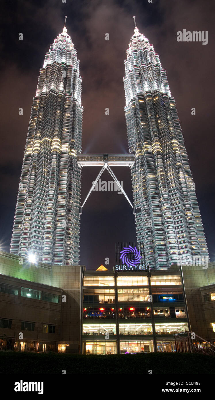 Petronas Twin Towers di notte Foto Stock