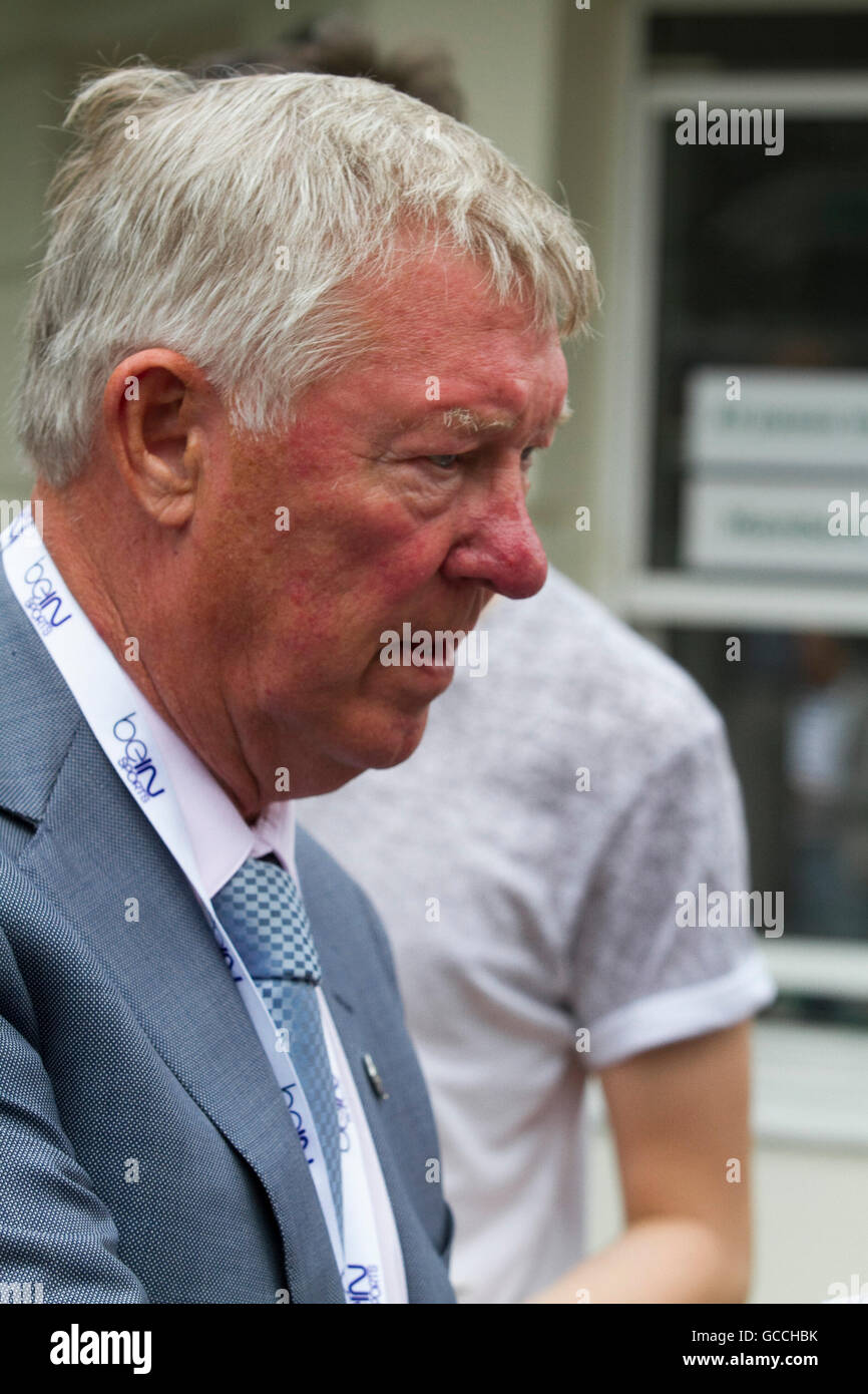 Il torneo di Wimbledon di Londra, Regno Unito. Il 9 luglio 2016. Ex Manchester United manager sir Alex Ferguson assiste la finale American Serena Williams e Angelique Kerber a Wimbledon Credito: amer ghazzal/Alamy Live News Foto Stock