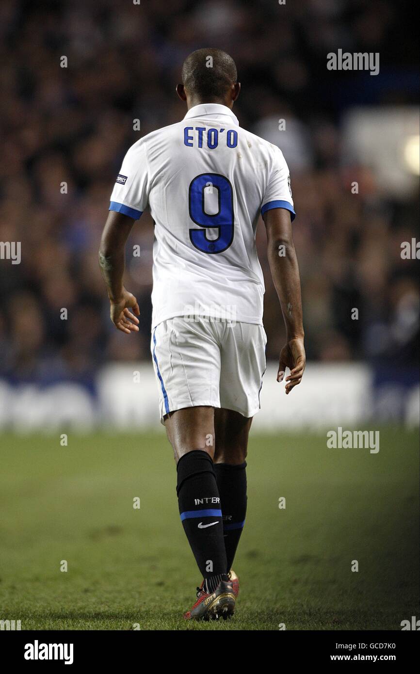 Calcio - UEFA Champions League - Round of 16 - seconda tappa - Chelsea v Inter Milan - Stamford Bridge. Samuel Eto'o, Inter Milan Foto Stock