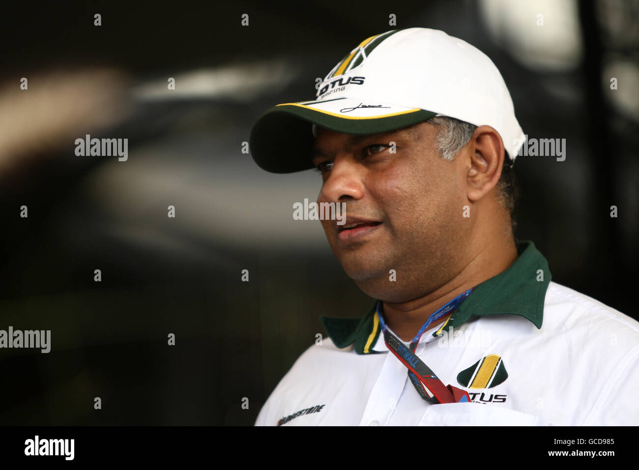 Gare automobilistiche - Campionato del mondo di Formula uno - Gran Premio del Bahrain - Qualifiche - circuito Internazionale del Bahrain. Tony Fernandes, direttore del team Lotus F1 Foto Stock