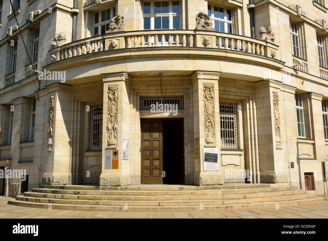 Ingresso al Runde Ecke edificio sul Dittrichring street, Lipsia, Germania Foto Stock