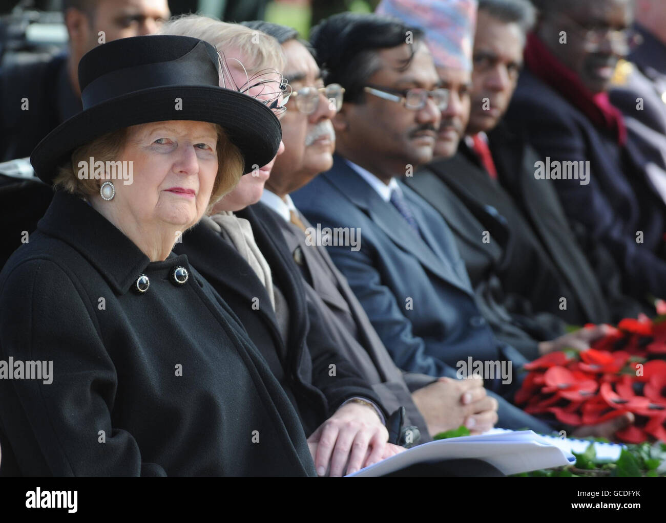 L'ex primo ministro Margaret Thatcher partecipa alla cerimonia di rinominazione dei Memorial Gates di Hyde Park a 'The Commonwealth Memorial Gates' in riconoscimento dei paesi del Commonwealth che hanno combattuto insieme alla Gran Bretagna in due guerre mondiali. Foto Stock