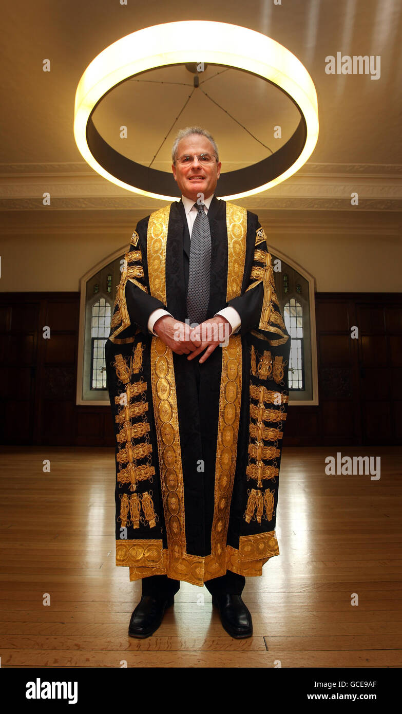 Sir John Dyson ha vestito la Corte Suprema cerimoniale, dopo che è stato giurato come la dodicesima Giustizia della Corte Suprema del Regno Unito in una breve cerimonia alla quale hanno partecipato tutti gli altri Justices alla Corte Suprema del Regno Unito, Londra. Foto Stock
