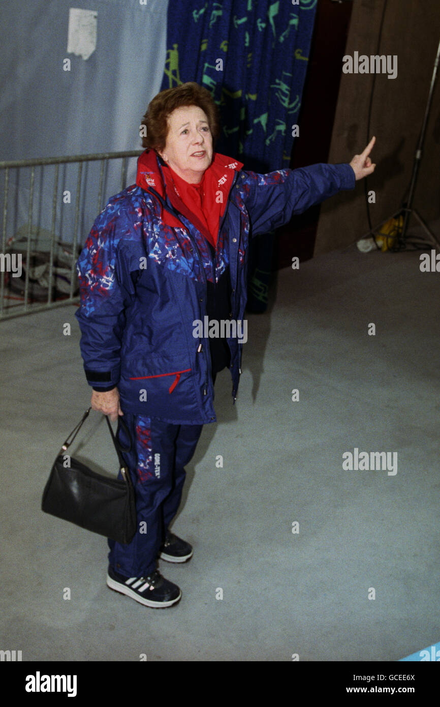 XVII Giochi Olimpici invernali - Lillehammer 1994 - Pattinaggio con figure. BETTY CALLAWAY, JAYNE TORVILL E L'ALLENATORE DI CHRISTOPHER DEAN Foto Stock