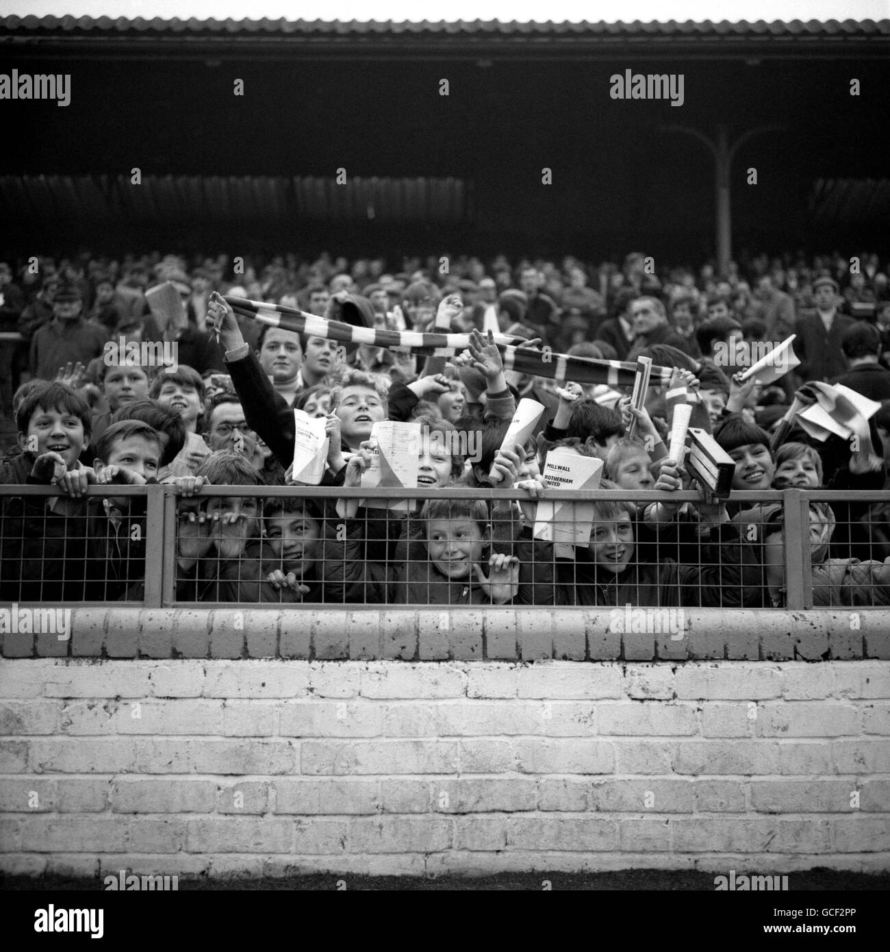 Soccer League Division Two - Millwall v Rotherham Regno - Il Den Foto Stock