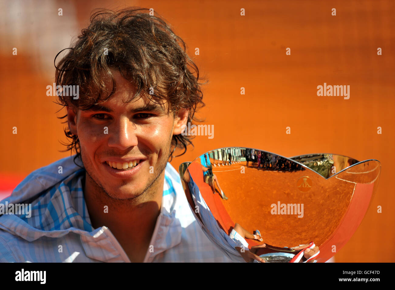 Tennis - ATP World Tour Masters - Day Seven - Monte-Carlo - Mens Singles Final - Rafael Nadal / Fernando Verdasco. Rafael Nadal in Spagna celebra la vittoria dei Montecarlo Rolex Masters per un record 6° volta Foto Stock