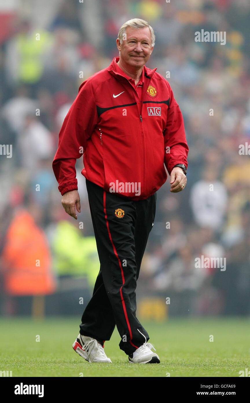 Sir Alex Ferguson durante la partita di football United Relief Live a Old Trafford, Manchester. Foto Stock