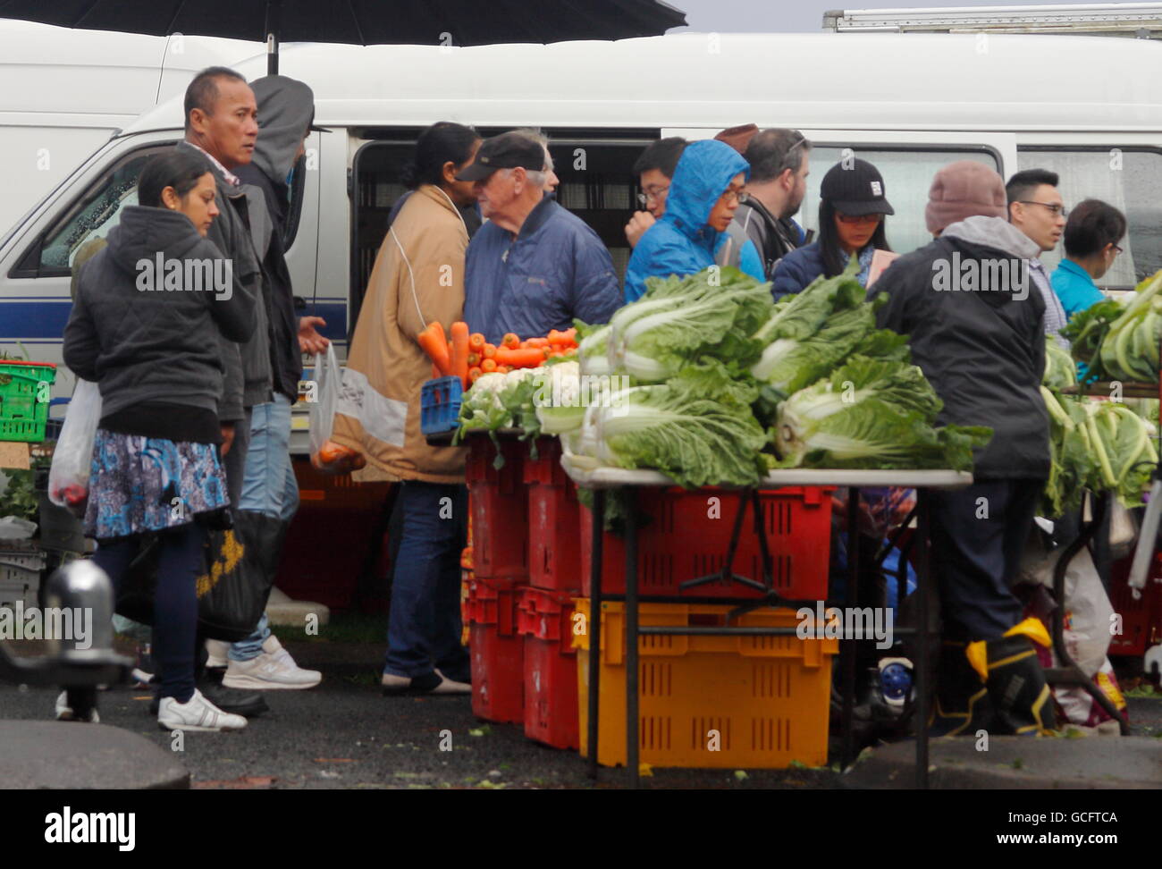 Scene di mercato presso il mercato delle pulci di Avondale, Auckland, Nuova Zelanda Foto Stock
