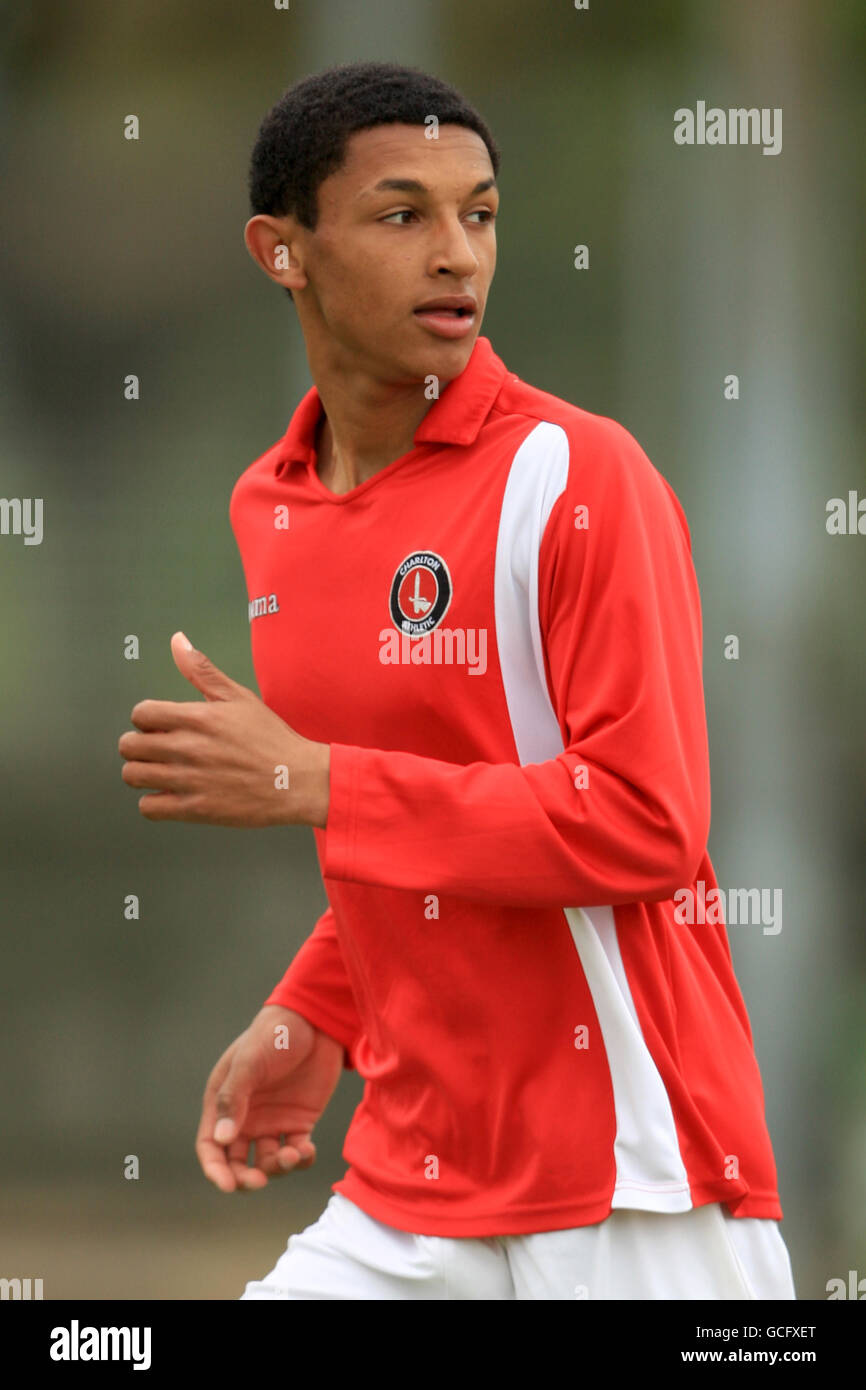 Calcio - Premier Academy League U18 - Gruppo A - Charlton Athletic v Crystal Palace - Sparrows Lane. Tosan Popo, Charlton Athletic Foto Stock