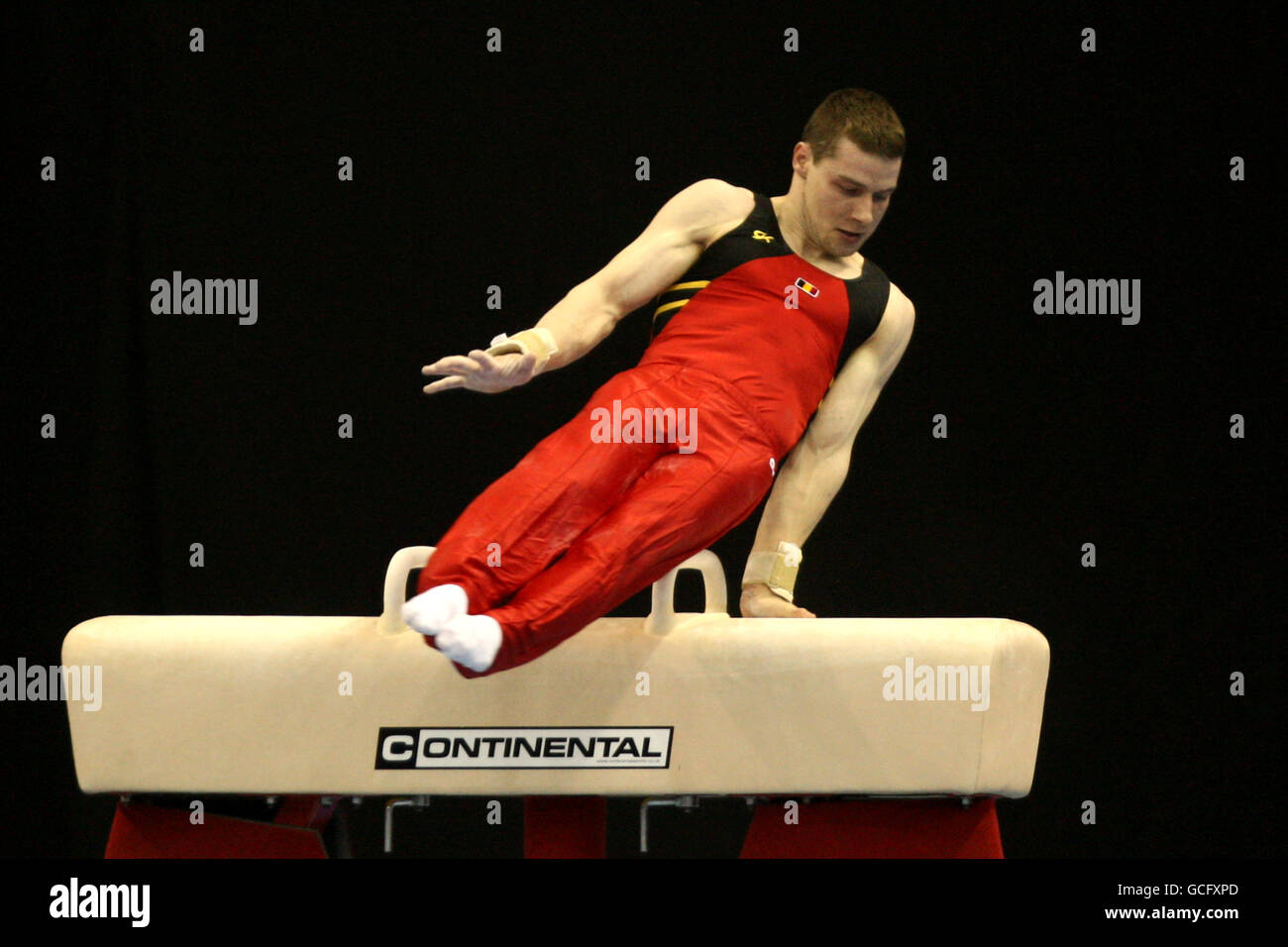Il belga Koen Van Damme compete sul cavallo Pommell durante i Campionati europei di arte alla NIA, Birmingham. Foto Stock