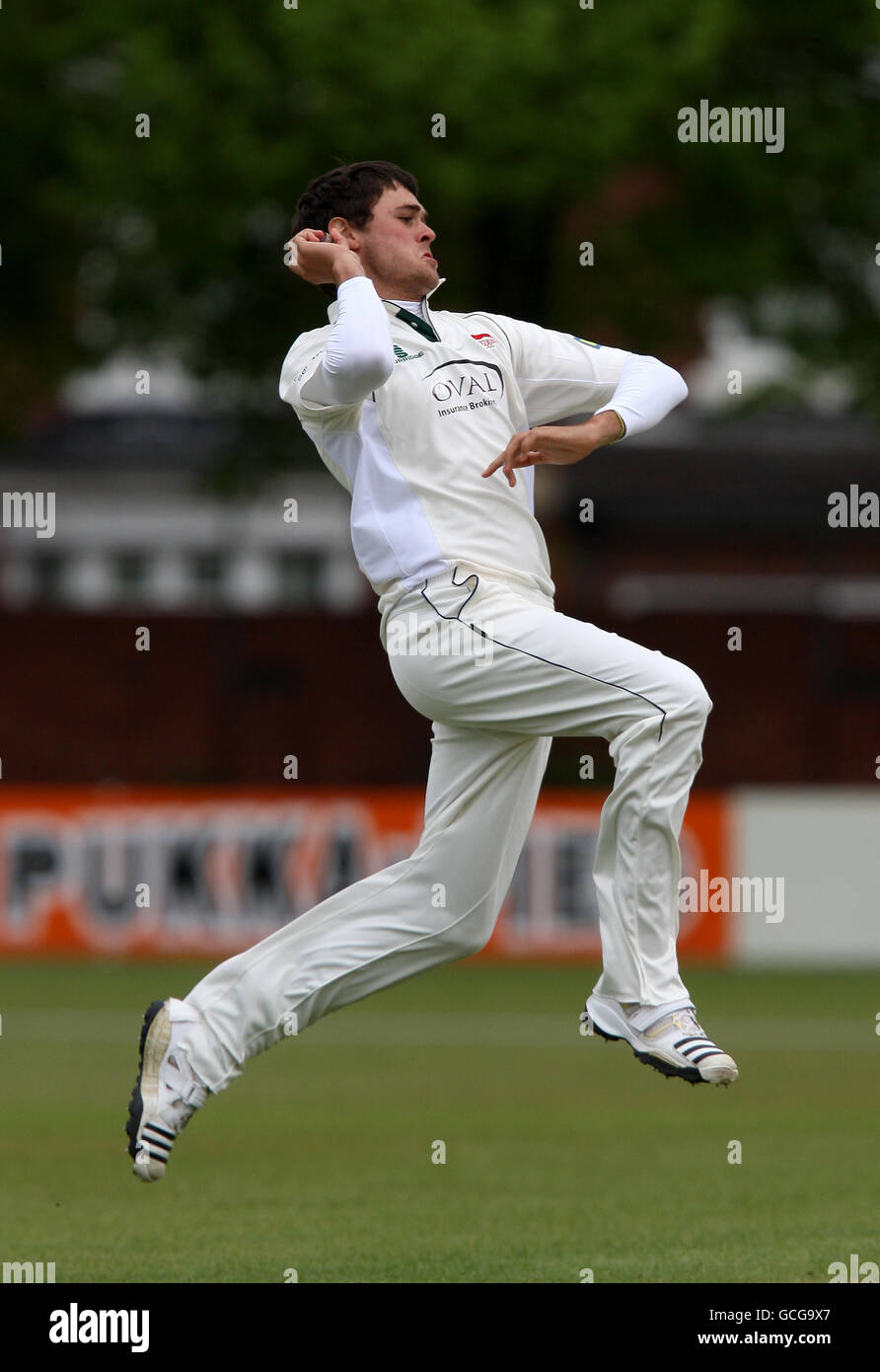 Cricket - Liverpool Victoria County Championship - Divisione due - giorno due - Leicestershire / Worcestershire - Grace Road. Nathan Buck del Leicestershire Foto Stock