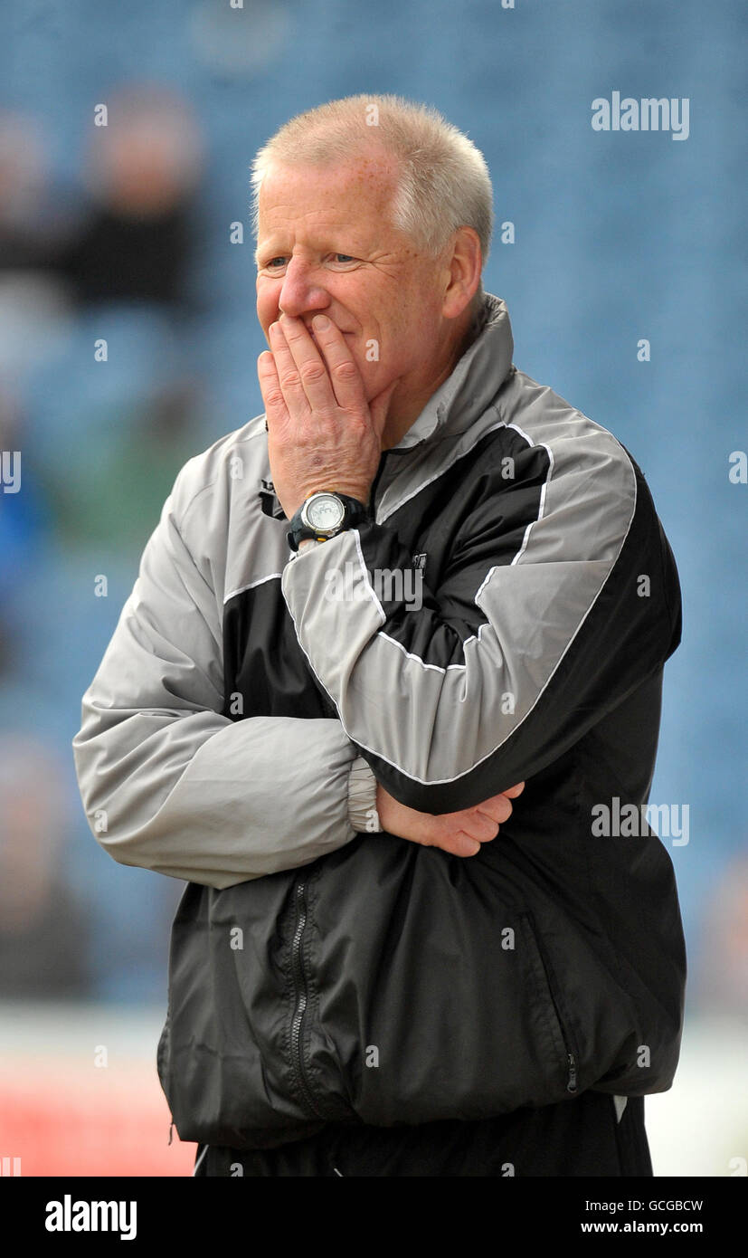 Les Parry, responsabile di Tranmere Rovers, si occupa del suo team vinci per restare al passo Foto Stock