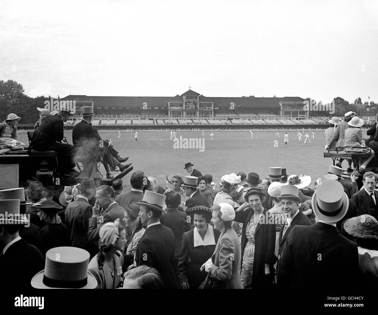 Cricket - Eton v Harrow - Lord's Cricket Ground Foto Stock