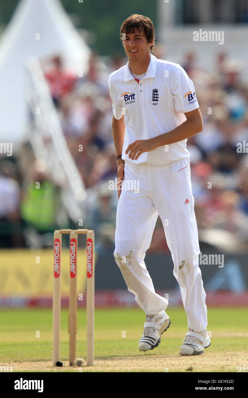 Cricket - seconda prova npower - seconda giornata - Inghilterra contro Bangladesh - Old Trafford. Steve Finn, Inghilterra Foto Stock