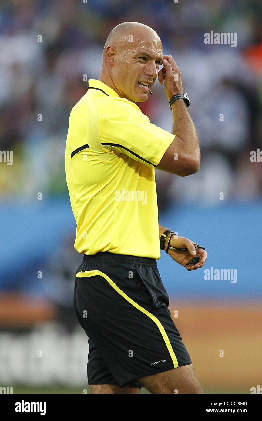 Calcio - Coppa del mondo FIFA Sud Africa 2010 - Gruppo F - Slovacchia / Italia - Ellis Park. Howard Webb, arbitro Foto Stock