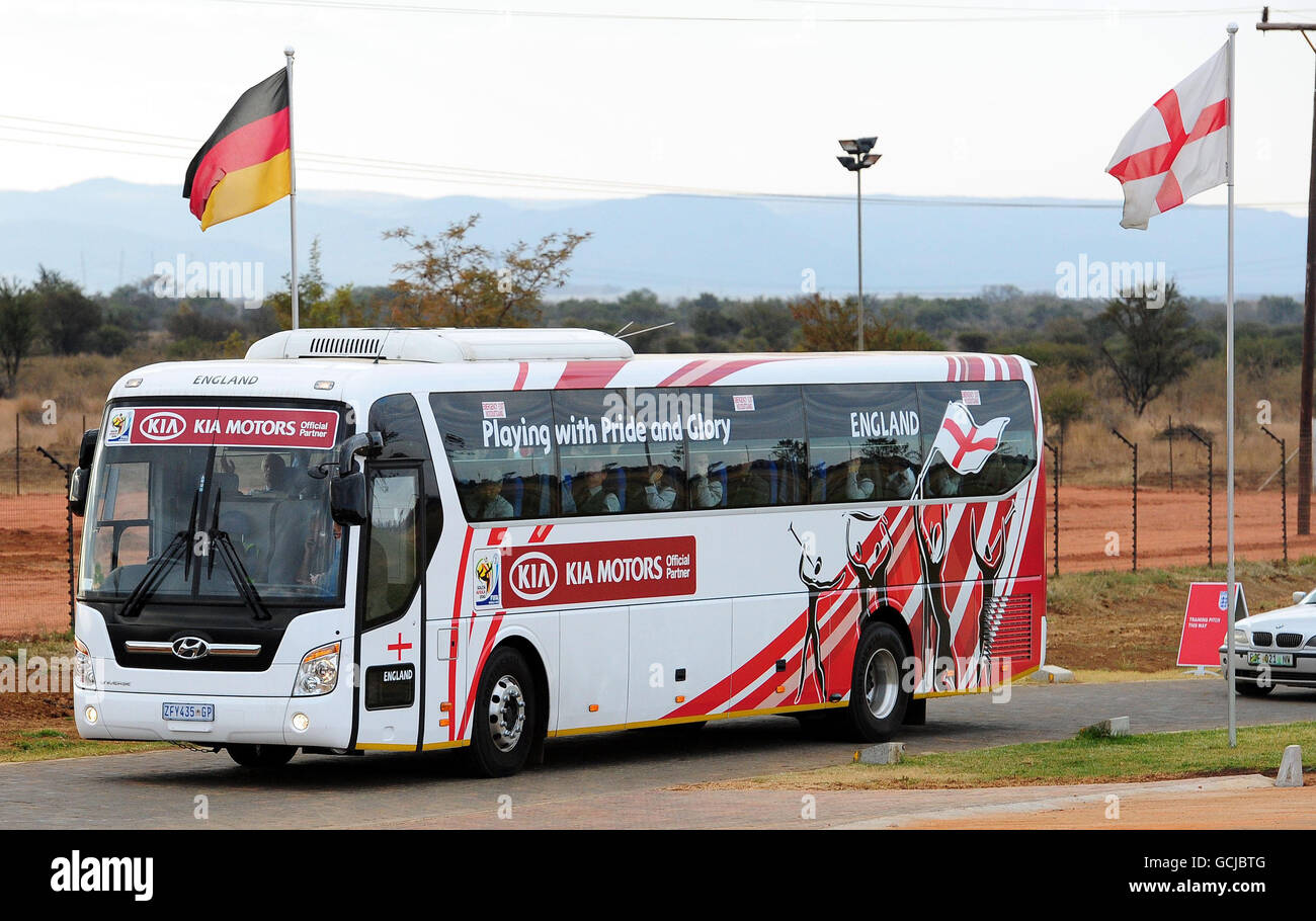 La squadra inglese parte lì campo di addestramento a Rustenburg, Sud Africa. Foto Stock