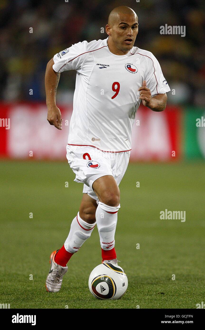 Calcio - Coppa del mondo FIFA Sud Africa 2010 - turno del 16 - Brasile / Cile - Ellis Park. Humberto Suazo, Cile. Foto Stock