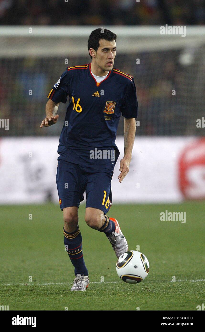 Calcio - Coppa del mondo FIFA Sud Africa 2010 - Quarta finale - Paraguay v Spagna - Ellis Park. Sergio Busquets, Spagna. Foto Stock