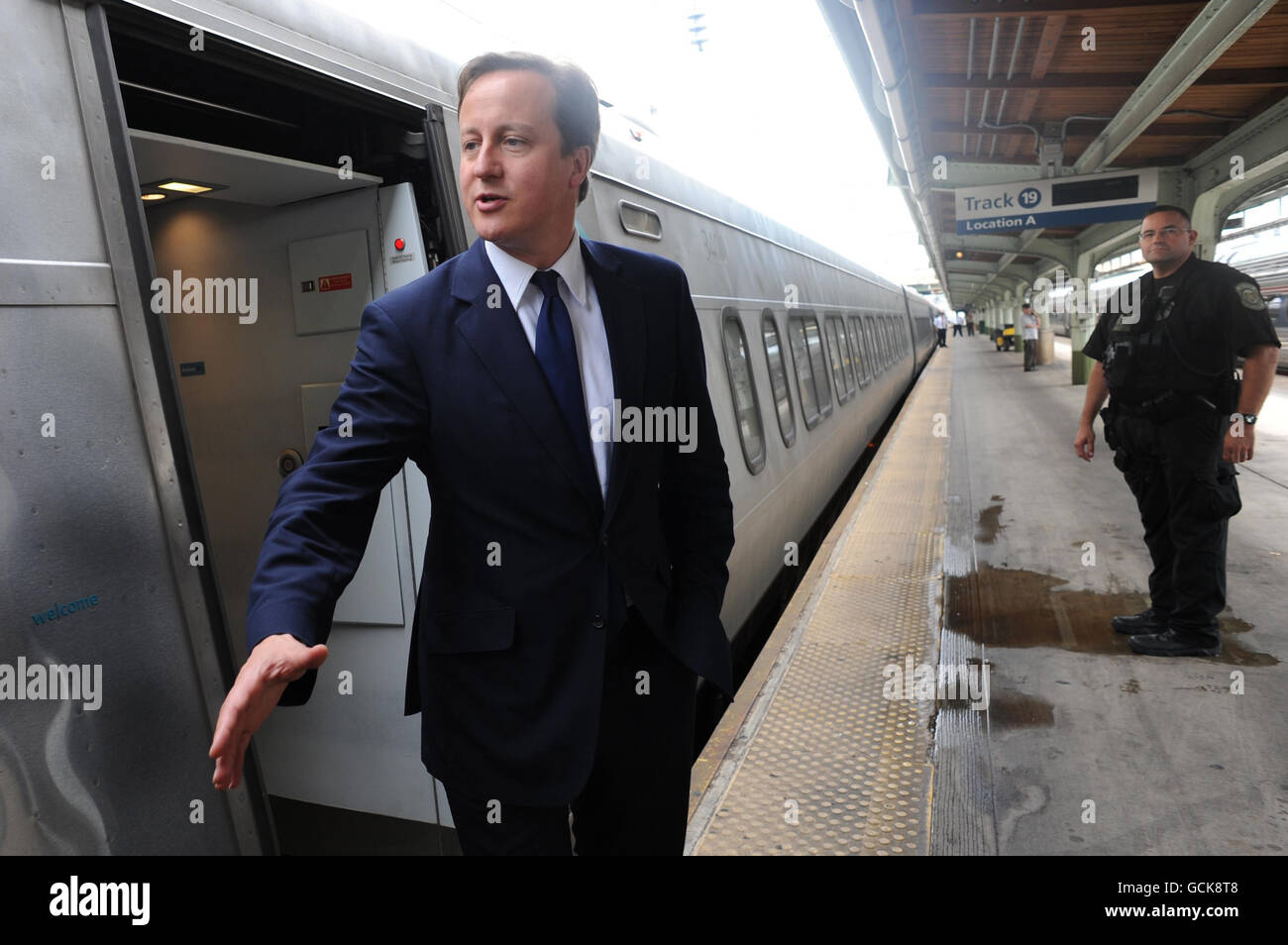 Il primo ministro britannico David Cameron si è Unito all'Acela Express da Wasington DC, Washington, alla Penn Station di New York, come parte della sua visita di due giorni negli Stati Uniti. Foto Stock