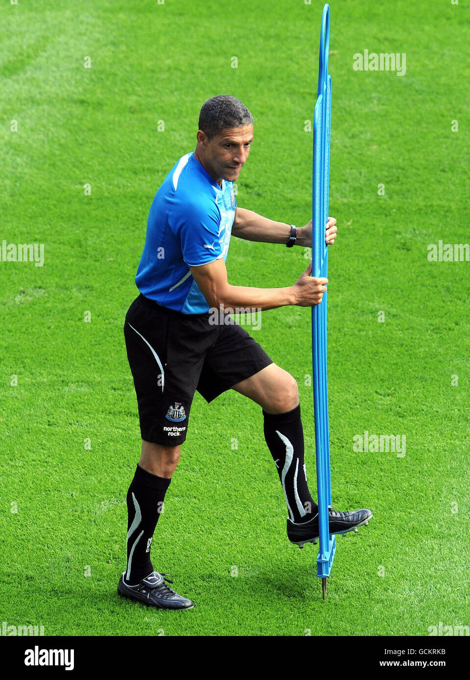 Calcio - Newcastle United Open Training Session - St James' Park. Chris Hughton, direttore di Newcastle, durante la sessione di allenamento al St James' Park, Newcastle. Foto Stock