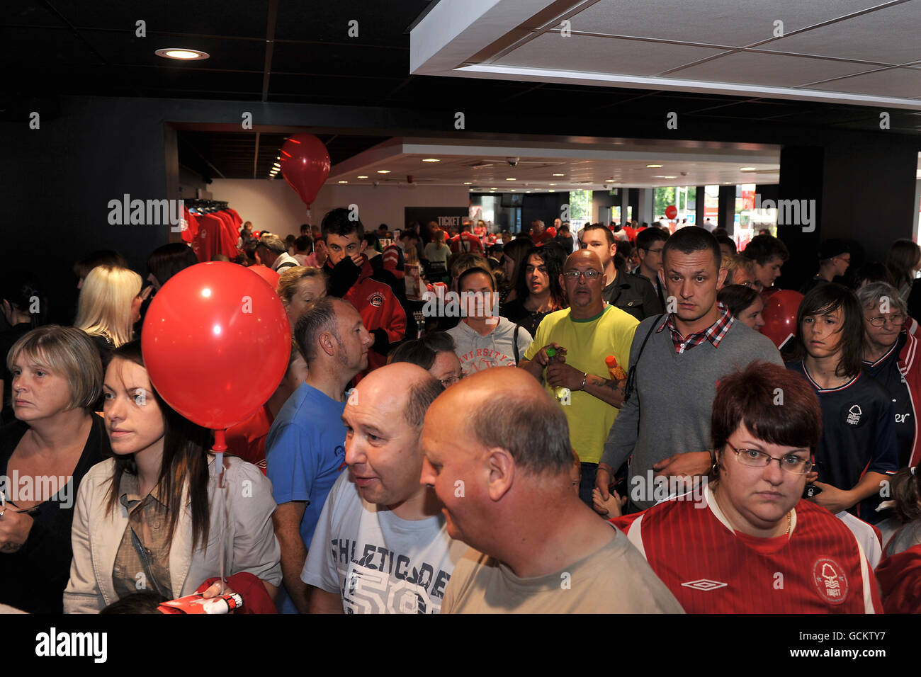 Calcio - npower Football League Championship - Nottingham Forest Club Shop apertura Foto Stock