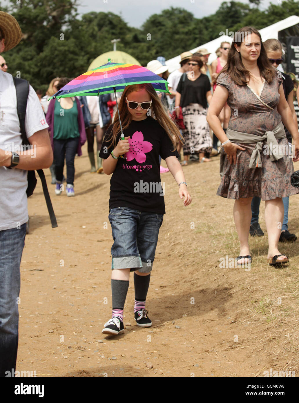 I festaioli del festival Latitude, che si tiene a Henham Park a Southwold, Suffolk. Foto Stock