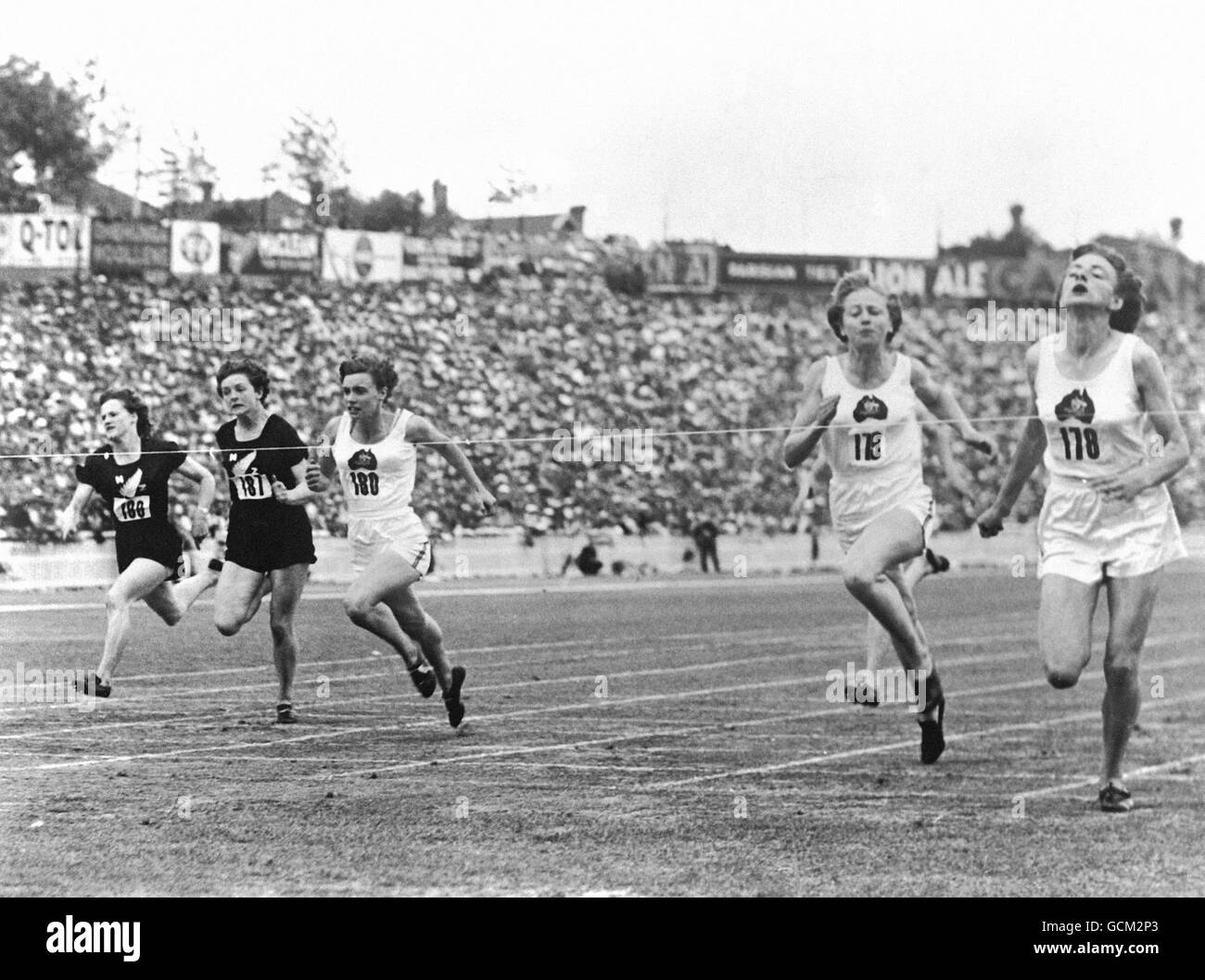 Atletica - Quarto British Empire Giochi - Donne a 100 iarde finale - Eden Park di Auckland Foto Stock