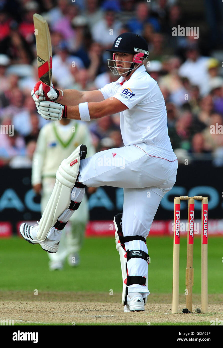 Cricket - Npower First Test - Day Three - Inghilterra / Pakistan - Trent Bridge. Graeme Swann in Inghilterra durante il terzo giorno del primo incontro di test npower a Trent Bridge, Nottingham. Foto Stock