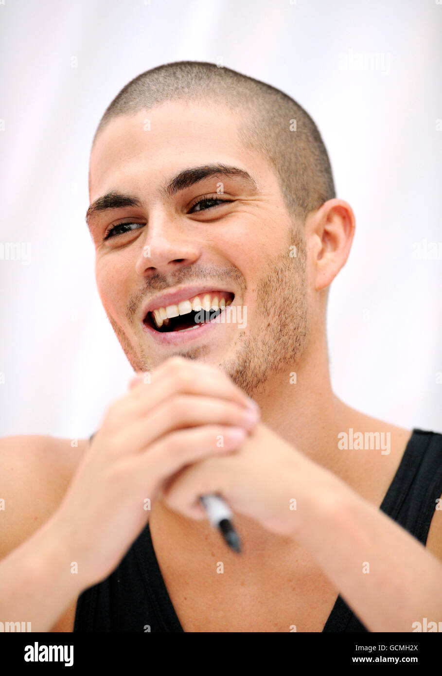 Il concerto Wanted - Londra. Max George of the Wanted al centro commerciale Westfield, nella zona ovest di Londra. Foto Stock