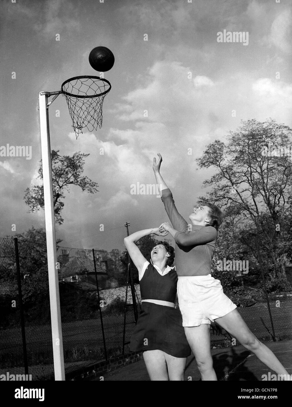 Netball - Twickenham Orleans Park Foto Stock