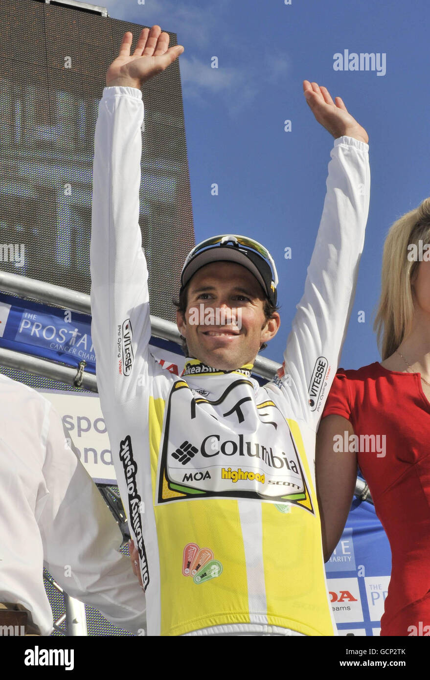 Michael Albasini del Team HTC-Columbia celebra la vittoria del Tour 2010 della Gran Bretagna durante la fase 8 del Tour of Britain a Londra. Foto Stock