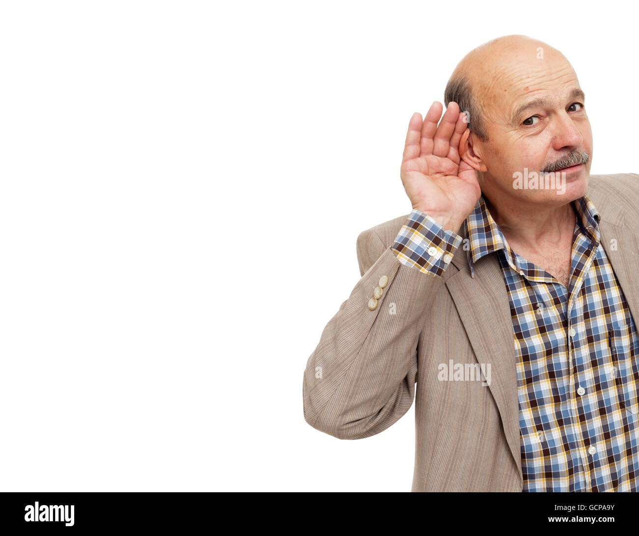 Problemi di udito in vecchiaia. Ascoltare il fruscio. Foto Stock
